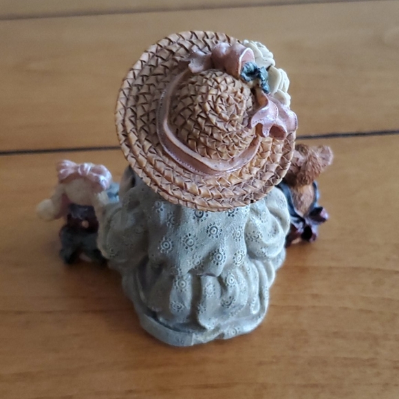 Yesterday's Child resin figure - Picture 2 of 5